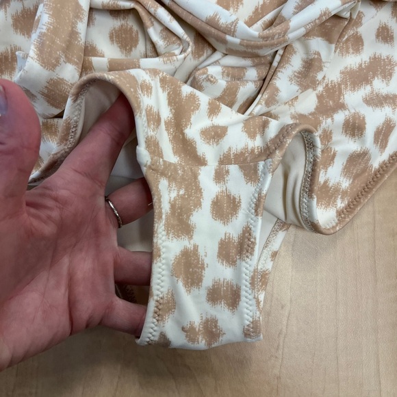NWT Aerie Leopard LONG Full Coverage Wrap Top One Piece Swimsuit Sz M Long - Picture 7 of 14